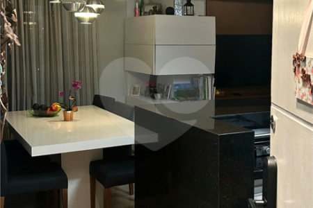 Apartamento à venda com 3 quartos, sendo 1 suíte, em Jardim Luanda, São Paulo, SP