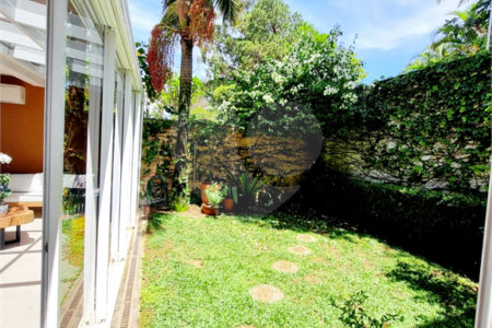 Casa à venda com 3 suítes no condomínio Villa Splendore, São Paulo - SP