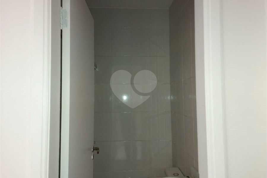 Casa à venda com 3 quartos, sendo 1 suíte, no condomínio Vila das Macieiras, São Paulo - SP
