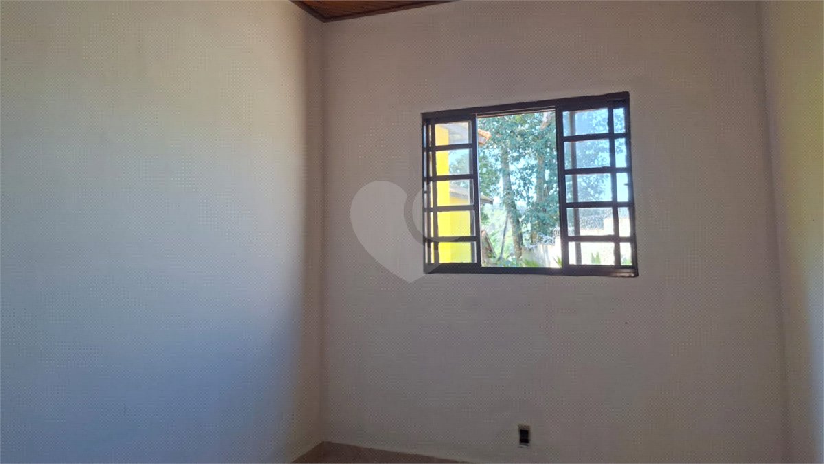 Chácara à venda com 3 suítes em Vila Xisto, São Miguel Arcanjo, SP