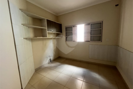 Casa à venda com 3 quartos, sendo 1 suíte,  em Jardim Primaveril, Três Lagoas, MS