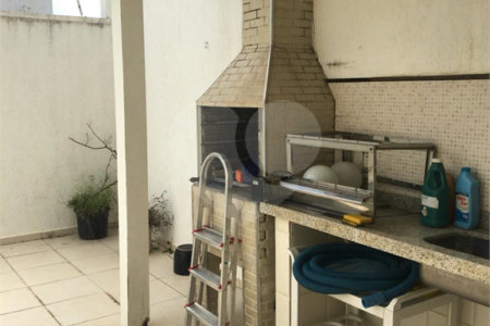 Sobrado à venda com 4 quartos, sendo 1 suíte, em Jardim Virginia Bianca, São Paulo, SP