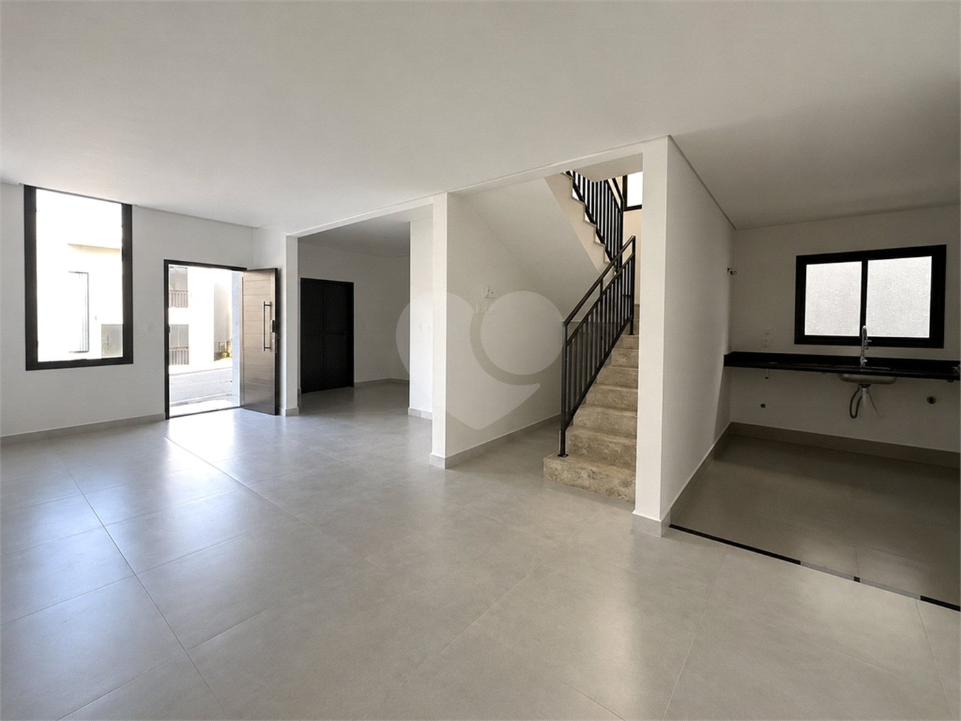 Casa à venda com 3 suítes no condomínio Villaggio Maranello, Vinhedo - SP