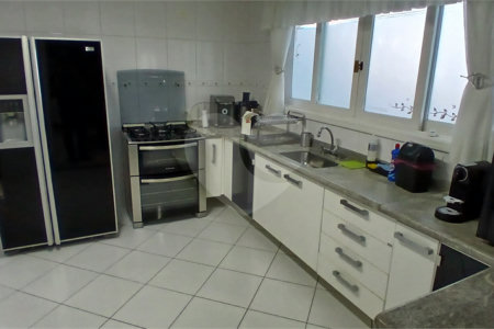Casa à venda com 4 quartos, sendo 2 suítes, em Jardim Leonor Mendes de Barros, São Paulo, SP