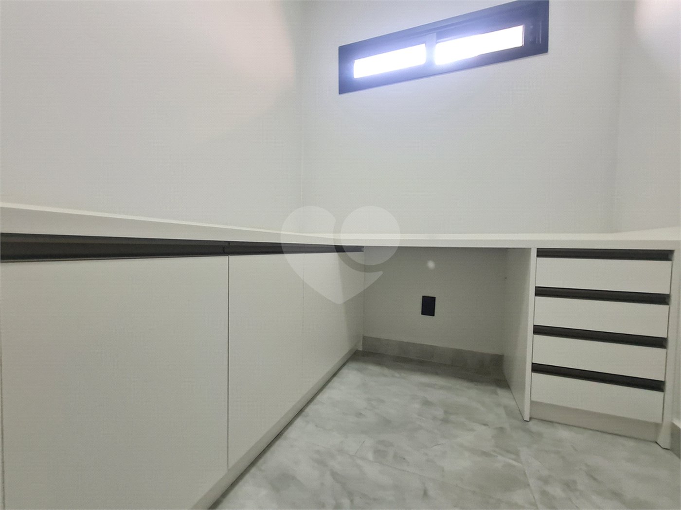 Casa à venda com 3 quartos, sendo 1 suíte,  no condomínio Reserva Ipanema I, Sorocaba - SP