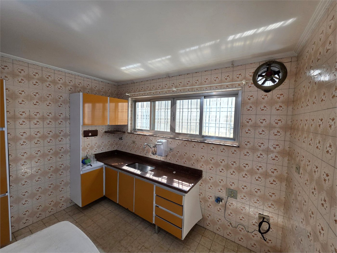 Sobrado à venda com 4 quartos, sendo 1 suíte,  em Santa Teresinha, São Paulo, SP
