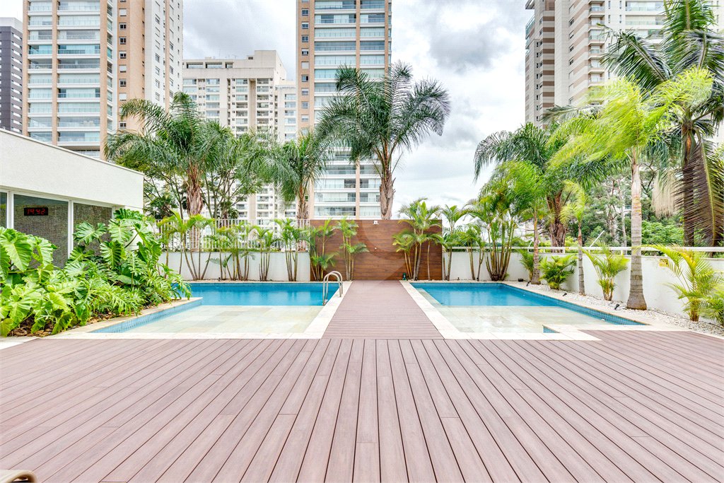 Apartamento à venda com 4 suítes em Campo Belo, São Paulo, SP