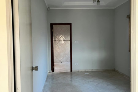 Casa para alugar com 4 quartos, sendo 2 suítes, no Centro, Três Lagoas, MS