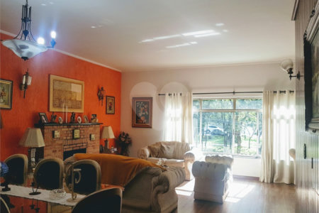 Sobrado à venda com 3 quartos, sendo 2 suítes, em Chácara Monte Alegre, São Paulo, SP