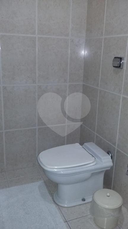 Sobrado à venda com 3 suítes em Chora Menino, São Paulo, SP