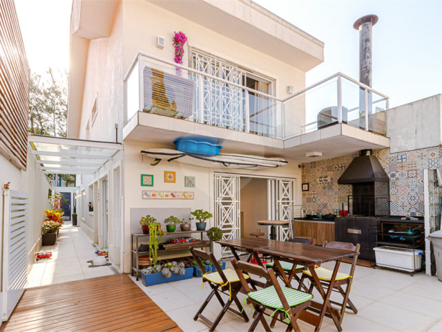 Casa à venda com 3 quartos, sendo 1 suíte,  em Alto da Boa Vista, São Paulo, SP