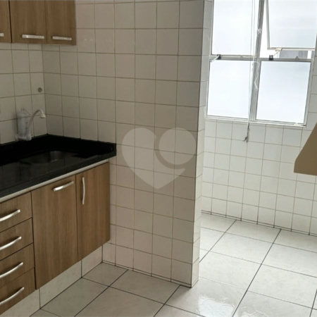 Casa à venda com 3 quartos, sendo 1 suíte, no condomínio Residencial Vera Lucia, Sorocaba - SP