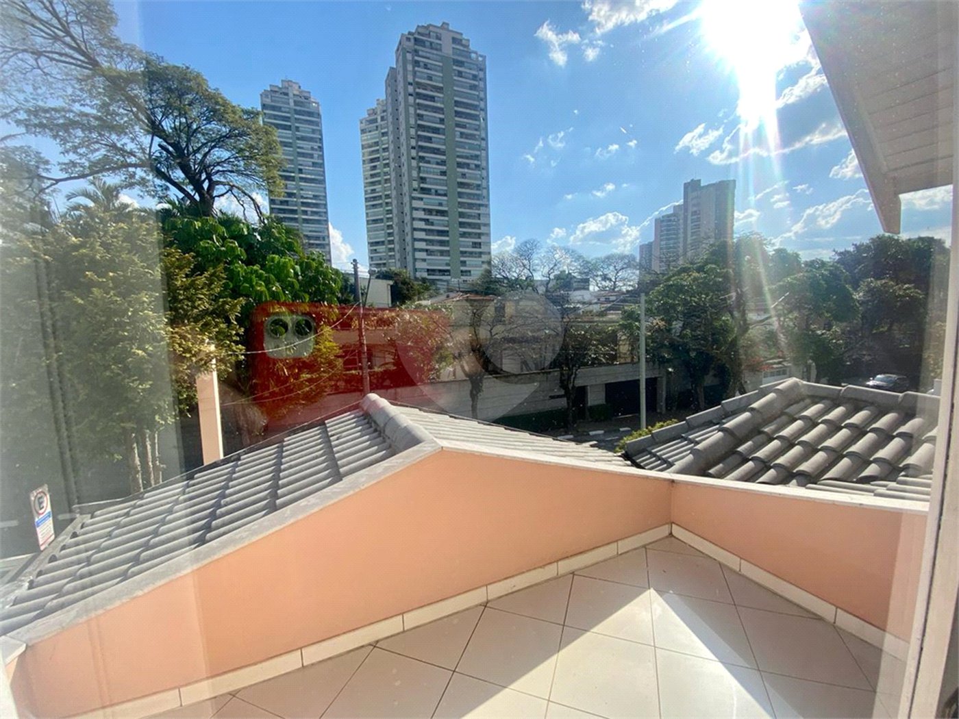 Casa à venda com 4 quartos, sendo 3 suítes, em Jardim Maia, Guarulhos, SP