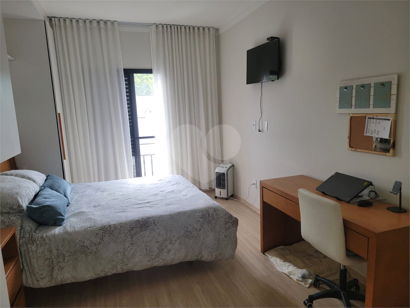 Casa à venda com 3 suítes no condomínio Villaggio Maranello, Vinhedo - SP