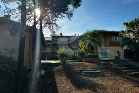 Casa à venda com 4 suítes em Vila Petrópolis, Atibaia, SP