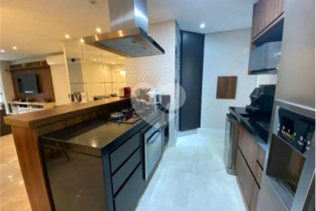 Apartamento à venda com 3 quartos, sendo 1 suíte,  em Vila Regente Feijó, São Paulo, SP