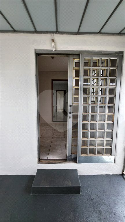 Casa à venda com 2 quartos, sendo 1 suíte, em Vila Suconasa, Araraquara, SP