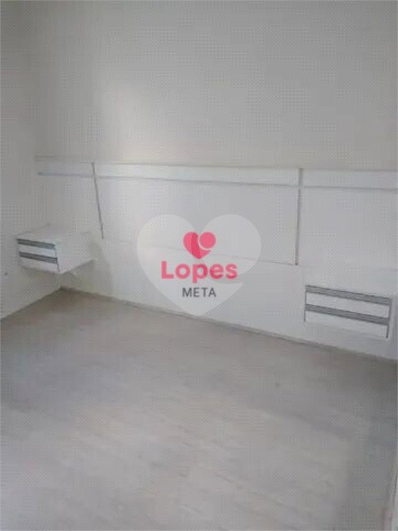 Apartamento à venda com 3 quartos, sendo 1 suíte, em Parque Industrial, São José dos Campos, SP