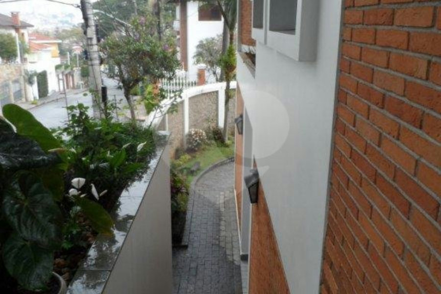 Casa Térrea à venda com 3 suítes em Jardim Franca, São Paulo, SP
