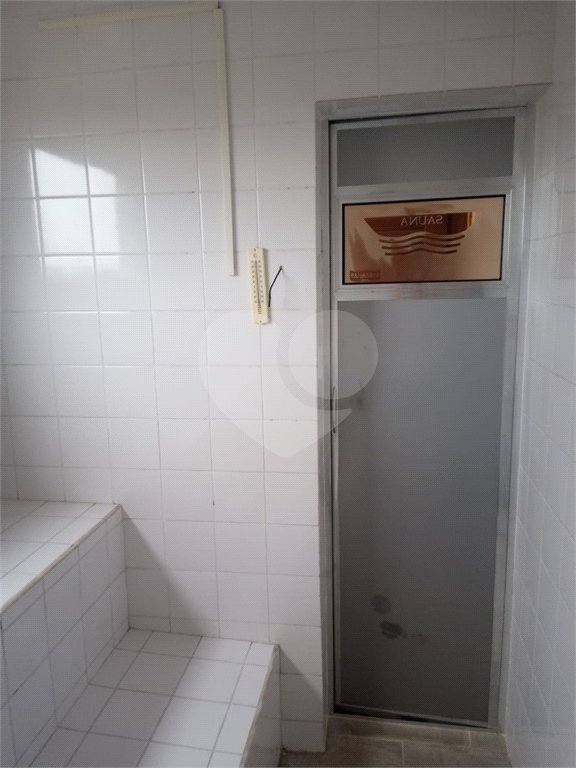 Sobrado à venda com 3 quartos, sendo 1 suíte, no Centro, Biritiba-mirim, SP