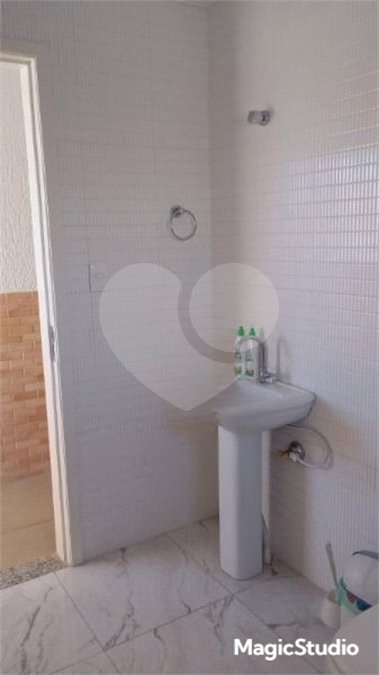 Casa com 400m², 2 dormitórios, 2 vagas de garagem, à venda na Vila Matilde.