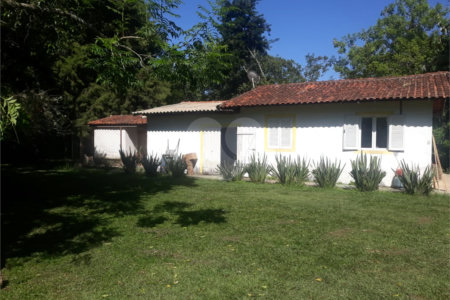 Chácara à venda com 3 quartos, sendo 2 suítes,  em Vila Darcy Penteado (mailasqui), São Roque, SP