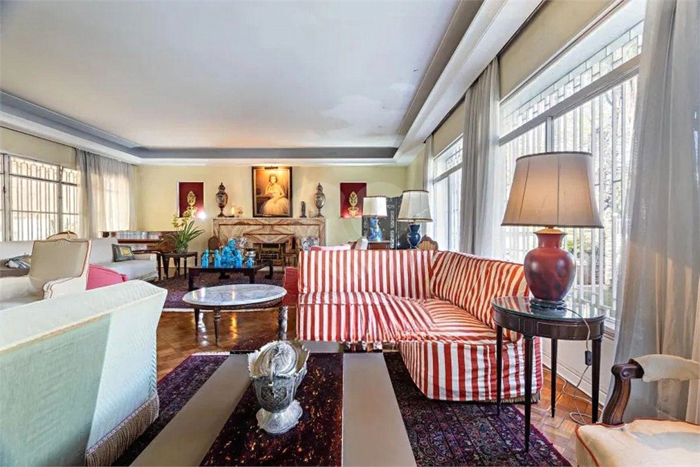 Casa à venda com 3 quartos, sendo 1 suíte, em Jardim Paulista, São Paulo, SP