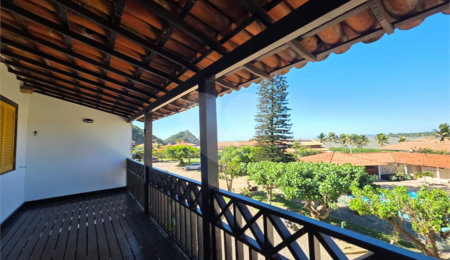 Casa em condomínio à venda com 3 quartos, sendo 2 suítes,  em Praia Rasa, Armação dos Búzios, RJ