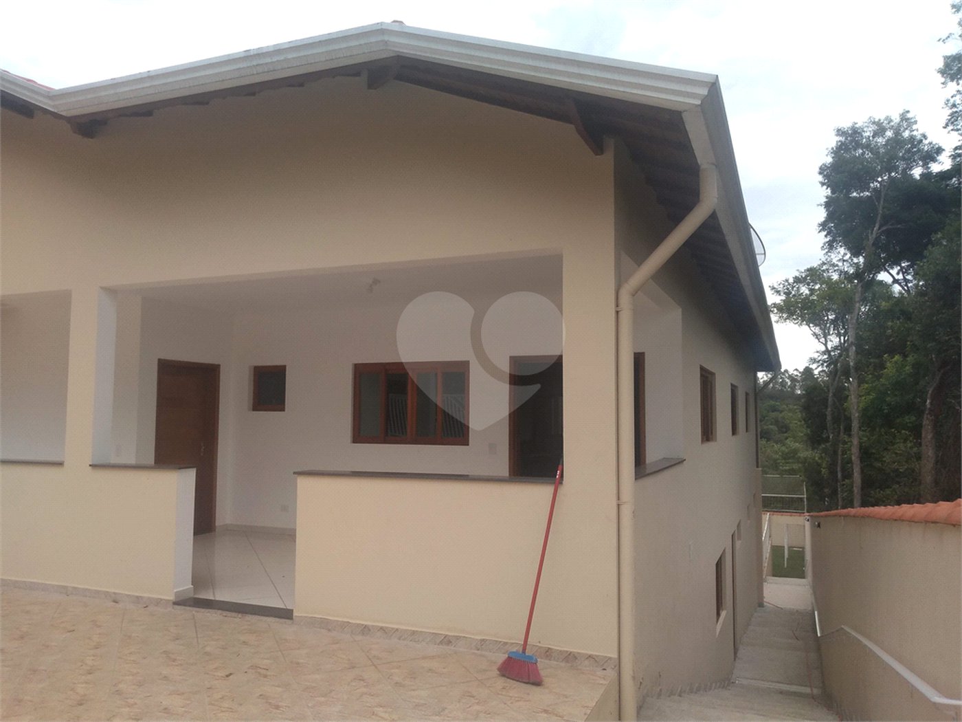 Chácara à venda com 4 suítes em Pirucaia, Mairiporã, SP
