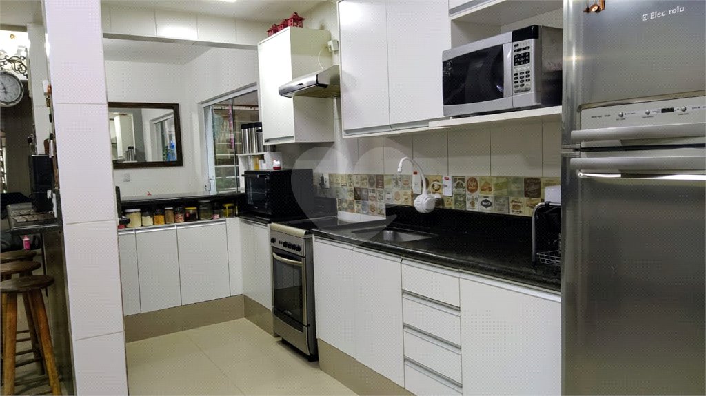 Sobrado à venda com 3 quartos, sendo 1 suíte, em Jardim Tabatinga, Guarulhos, SP
