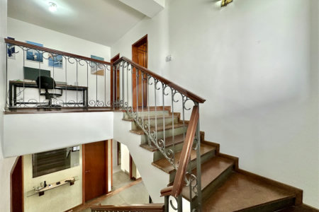 Casa à venda com 5 quartos, sendo 4 suítes, em Parque dos Príncipes, São Paulo, SP
