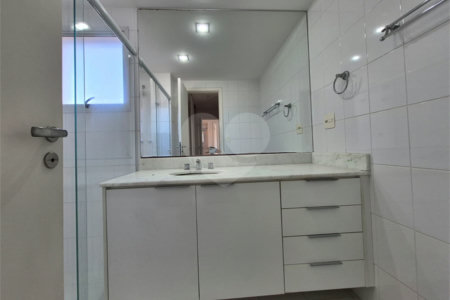 Apartamento à venda com 3 quartos, sendo 1 suíte,  em Jardim Olympia, São Paulo, SP