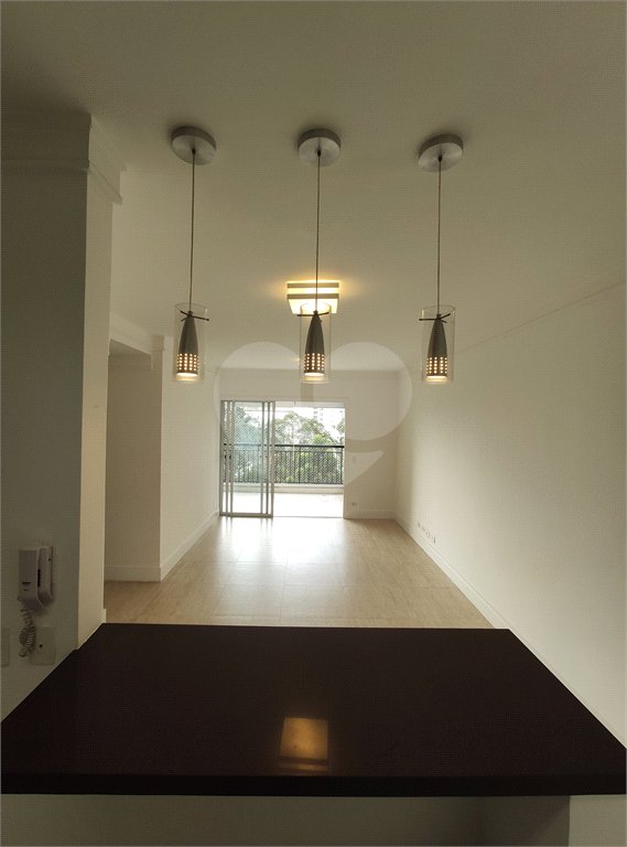 Apartamento à venda ou para alugar com 3 quartos, sendo 1 suíte,  em Parque Reboucas, São Paulo, SP