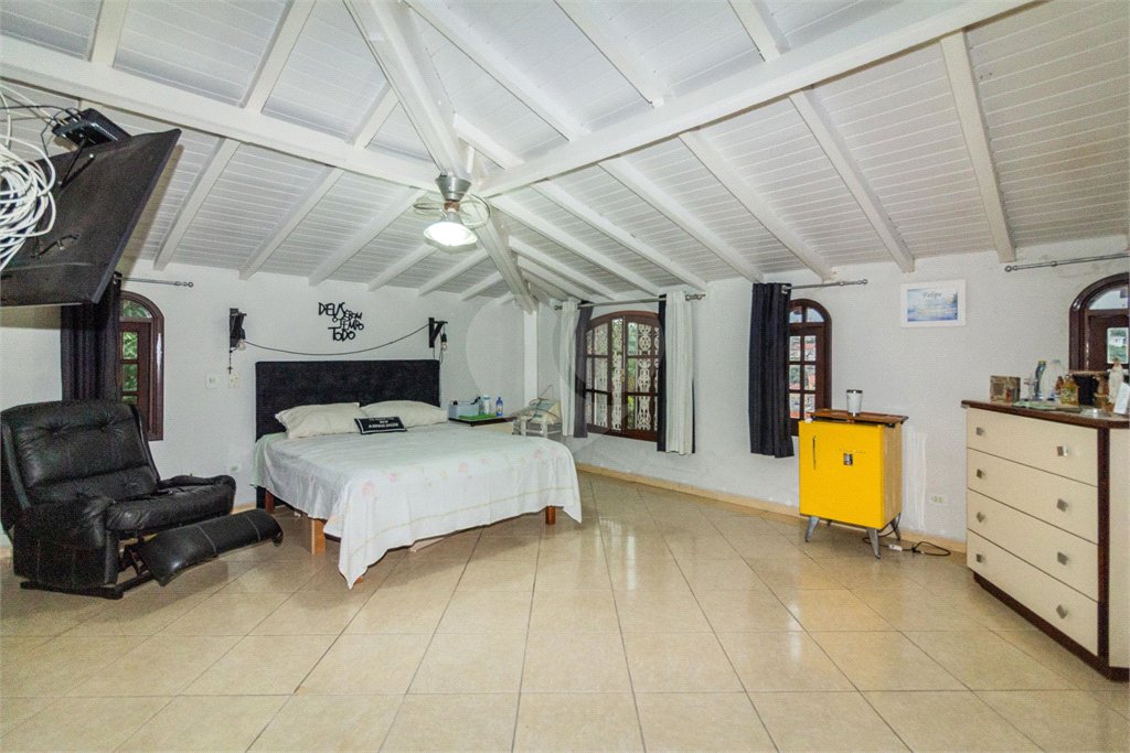 Casa à venda ou para alugar com 5 quartos, sendo 3 suítes, em Imirim, São Paulo, SP