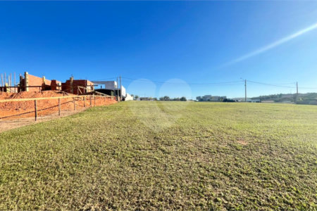 Terreno à venda no condomínio Village Ipanema 2, Araçoiaba da Serra - SP
