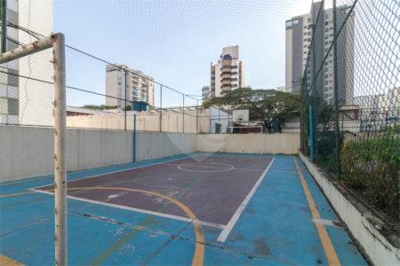 Apartamento à venda com 2 quartos em Moema, São Paulo, SP