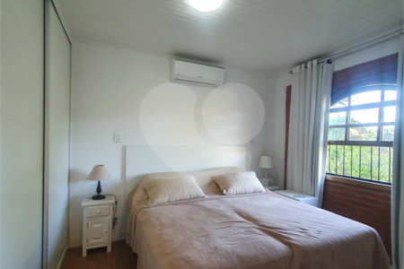 Casa à venda com 4 quartos, sendo 2 suítes,  no condomínio Vinhas da Vista Alegre - Lado Café, Vinhedo - SP