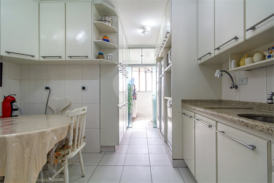 Apartamento à venda com 3 quartos, sendo 2 suítes, em Vila Madalena, São Paulo, SP