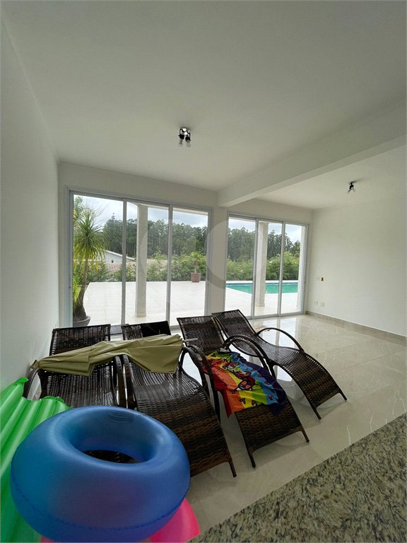 Casa à venda com 4 suítes no condomínio Jardim das Palmeiras, Bragança Paulista - SP