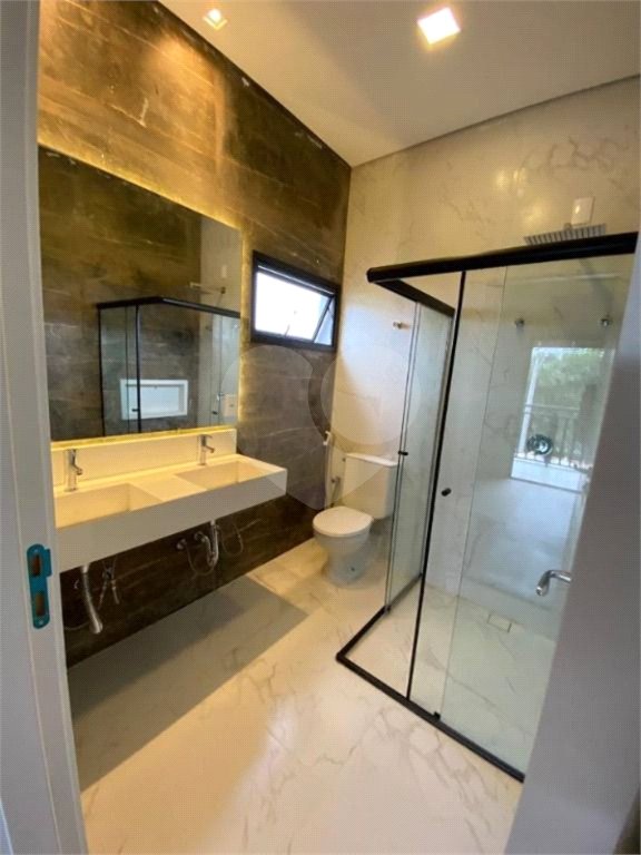 Casa à venda com 3 quartos, sendo 1 suíte, no condomínio Lagos D´icaraí, Salto - SP