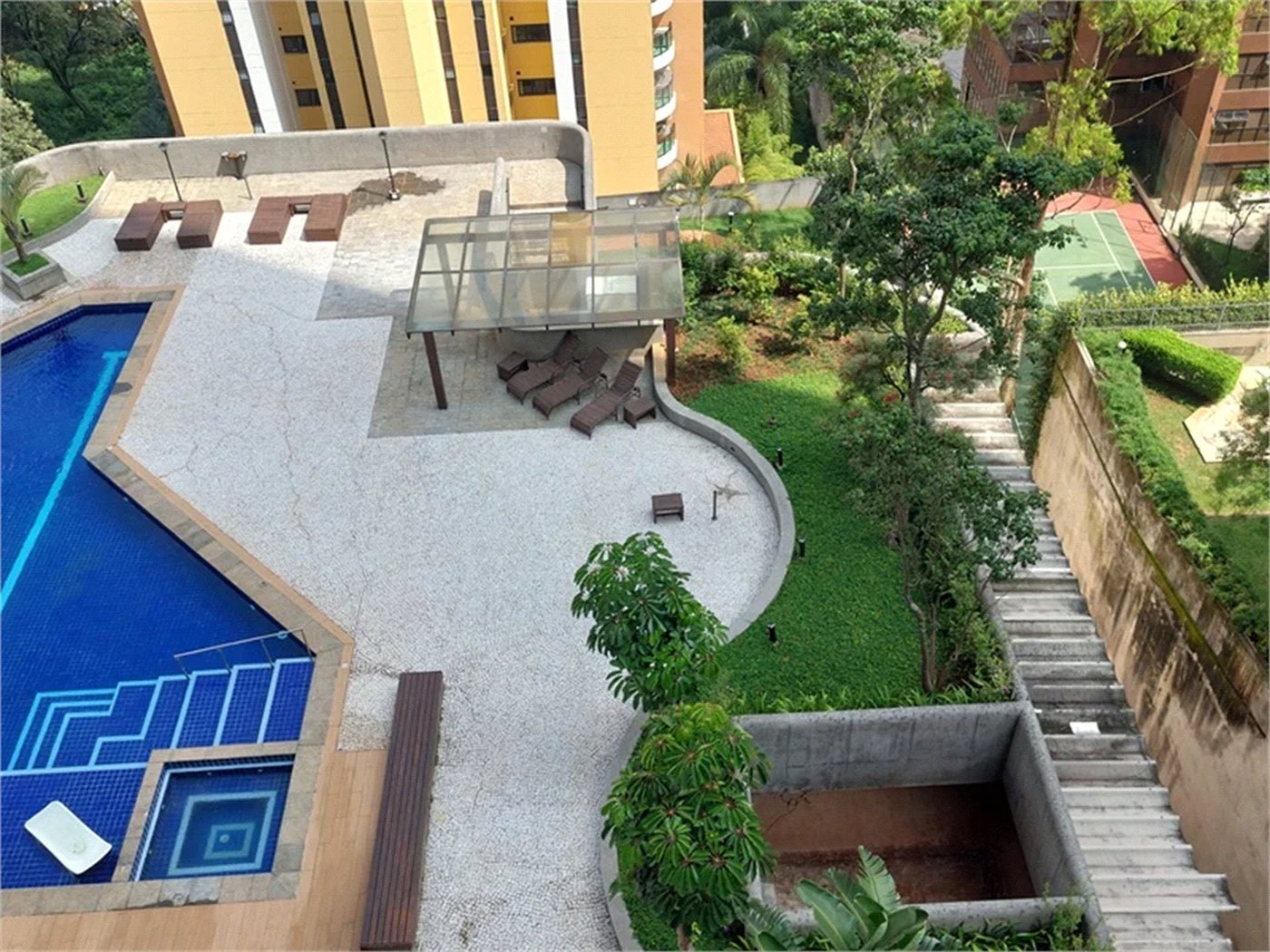 Apartamento à venda com 1 suíte em Vila Suzana, São Paulo, SP