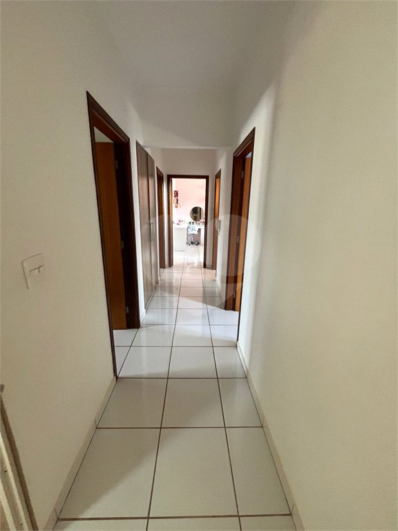 Casa à venda com 4 quartos, sendo 1 suíte, em Vila Santa Maria (vila Xavier), Araraquara, SP