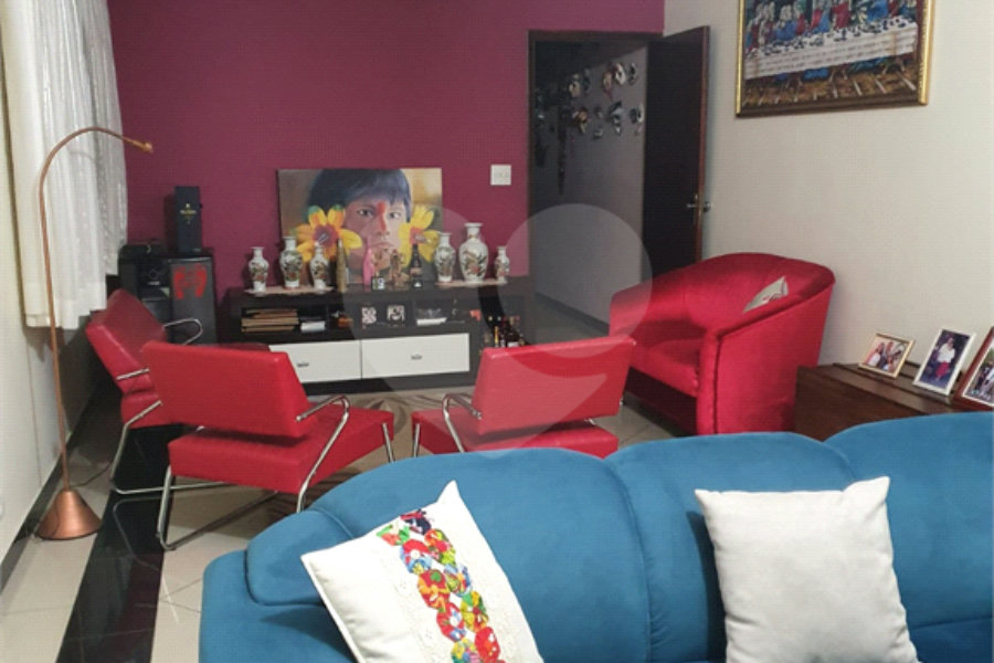 Sobrado à venda com 3 quartos, sendo 1 suíte, em Tremembé, São Paulo, SP