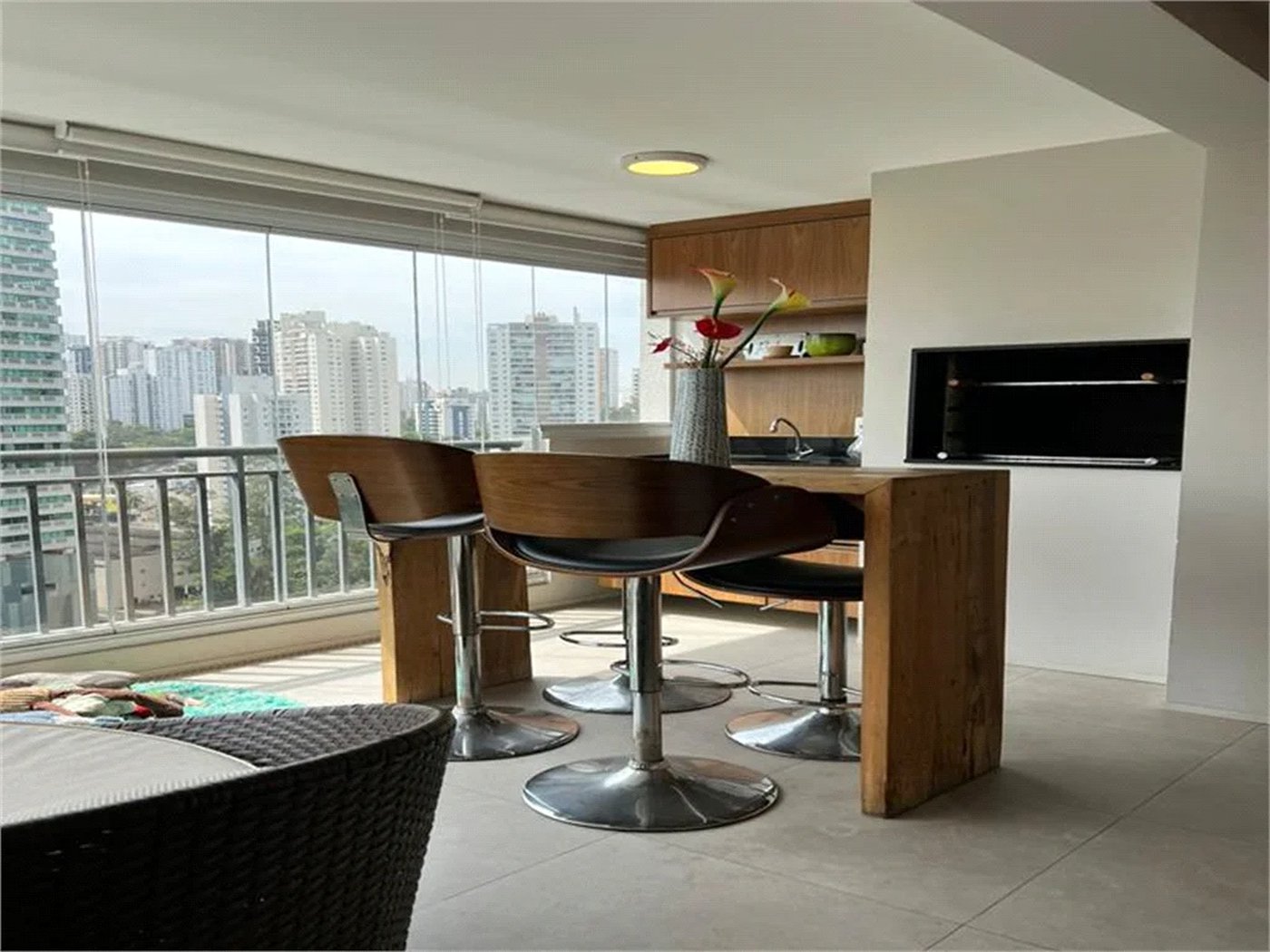 Apartamento à venda com 3 suítes em Jardim Caboré, São Paulo, SP