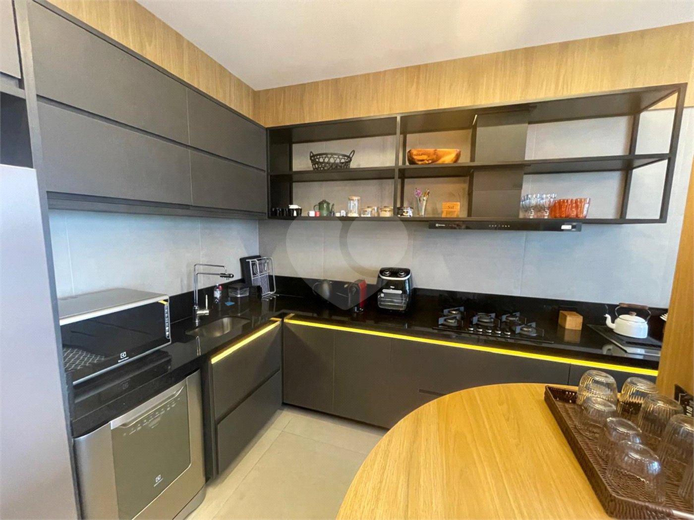 Casa à venda com 3 suítes no condomínio Hills, Arujá - SP