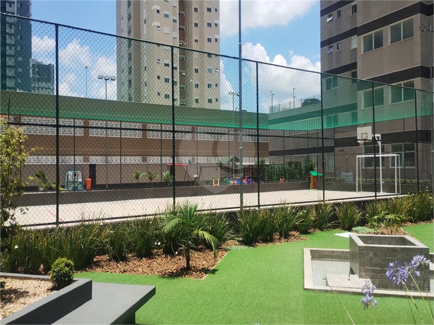Apartamento à venda com 3 quartos, sendo 1 suíte,  em Loteamento Mogilar, Mogi das Cruzes, SP