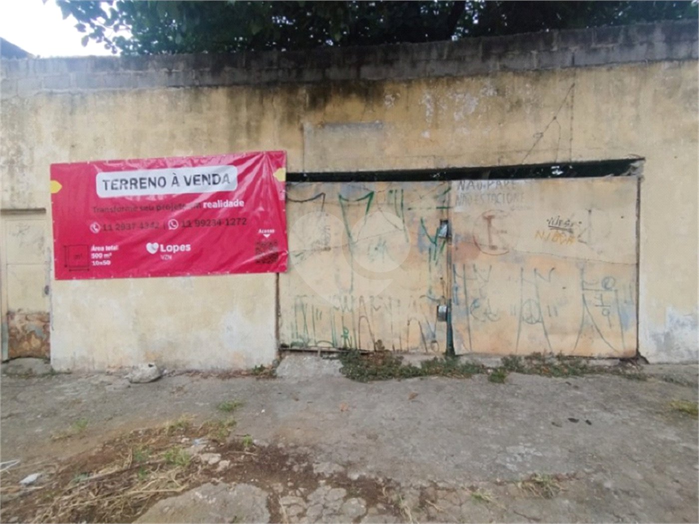Terreno à venda em Vila Carmosina, São Paulo, SP