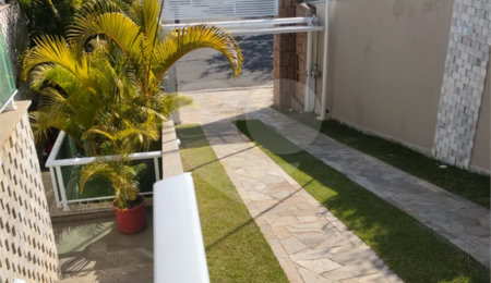 Casa à venda com 3 suítes no condomínio Estância Marambaia, Vinhedo - SP