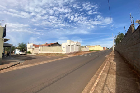 Casa à venda com 2 quartos em Residencial Ponta Porã I, Ponta Porã, MS