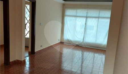 Sobrado à venda com 3 quartos em Vila Gumercindo, São Paulo, SP